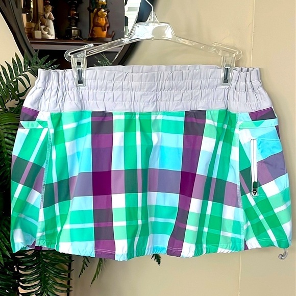 Lululemon Foxy Plaid Tracker Skort Short Green Purple RARE HTF Size 8 Activewear - Picture 16 of 16
